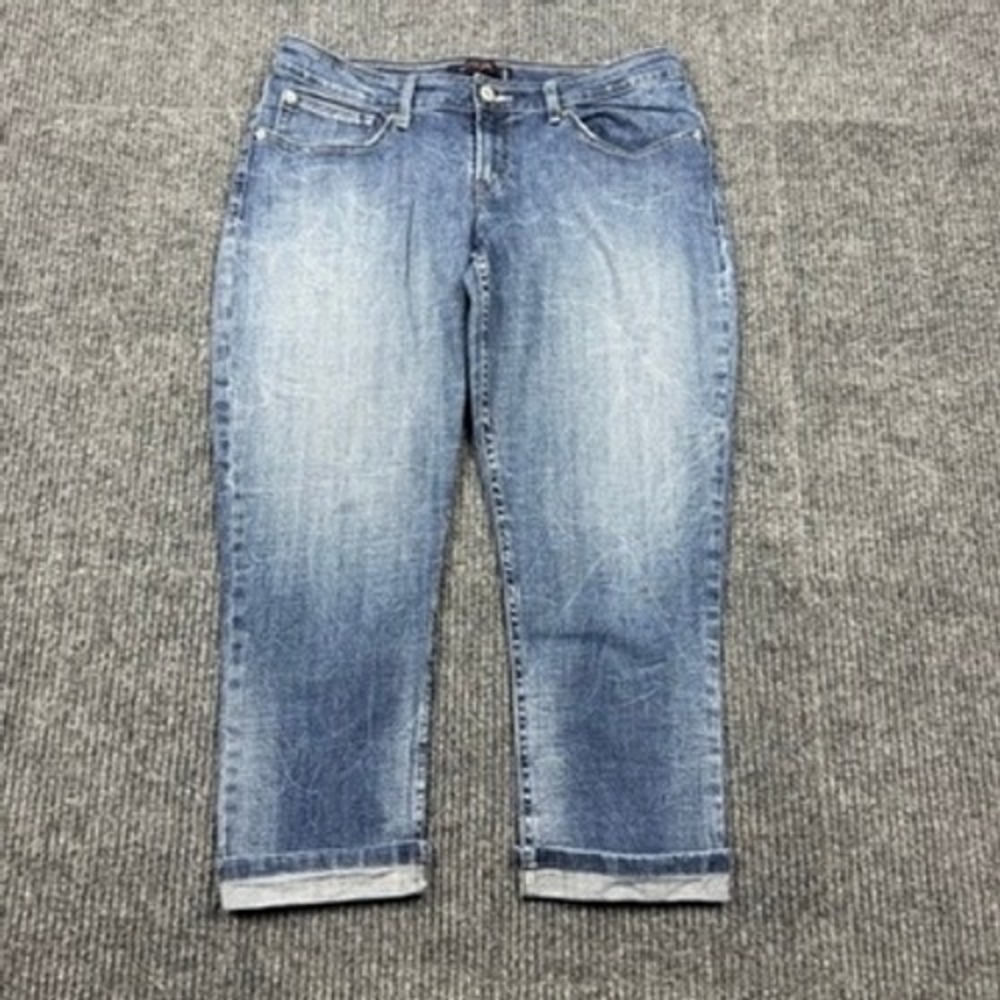 Levis 528 Curvy Cut Jeans Womens 13 Blue Medium Wash Cropped Capri Denim Pants